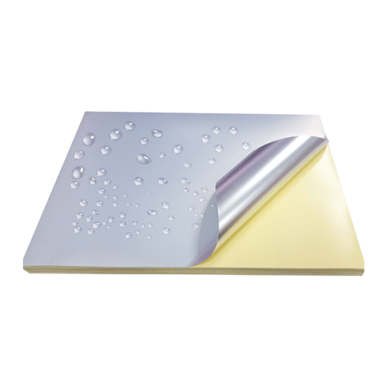 黄色のシリコーン ライナーが付いている 50um マット シルバー ペット フィルム