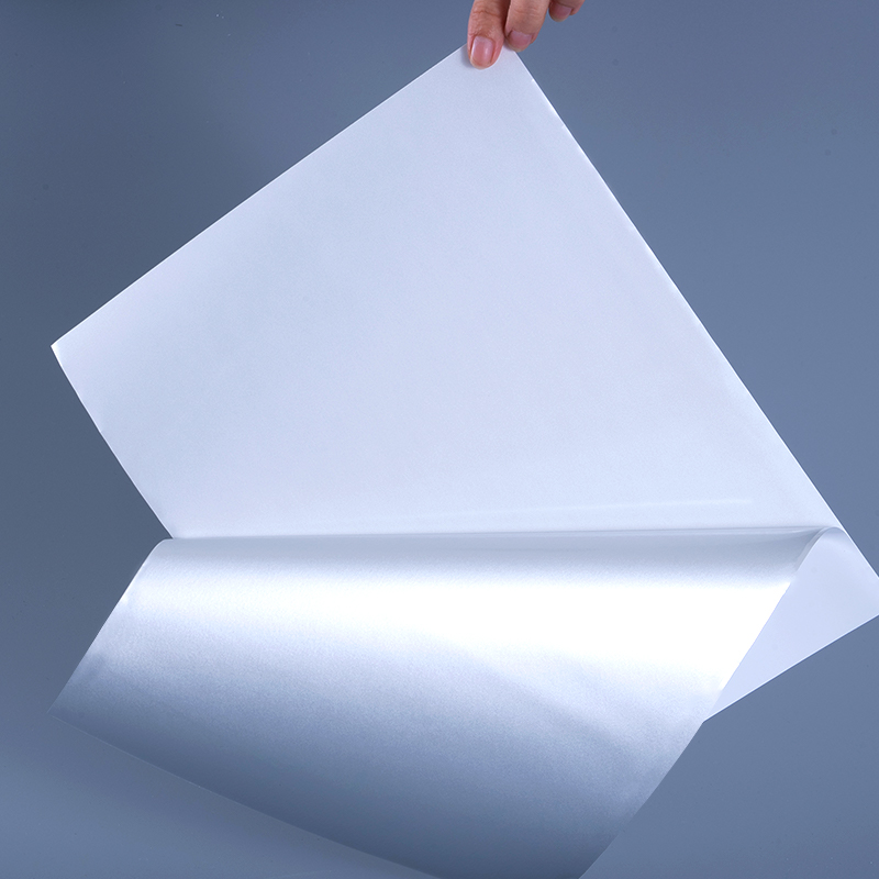 25mic 光沢のある白いアルミメッキ ポリエステル フィルム自己粘着ラベル、水性アクリル粘着剤付き、インクジェット印刷用